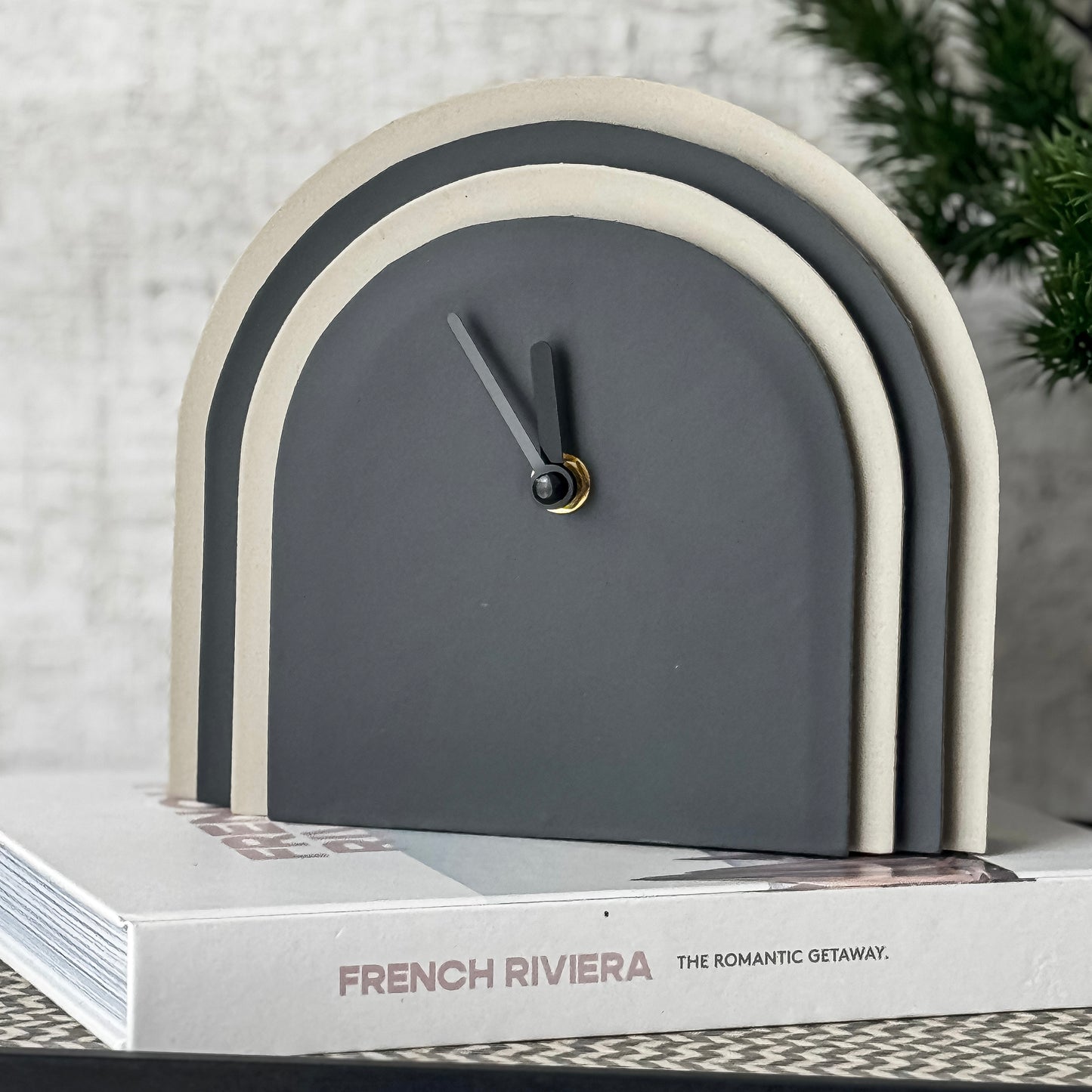 JEJI Arched Clock