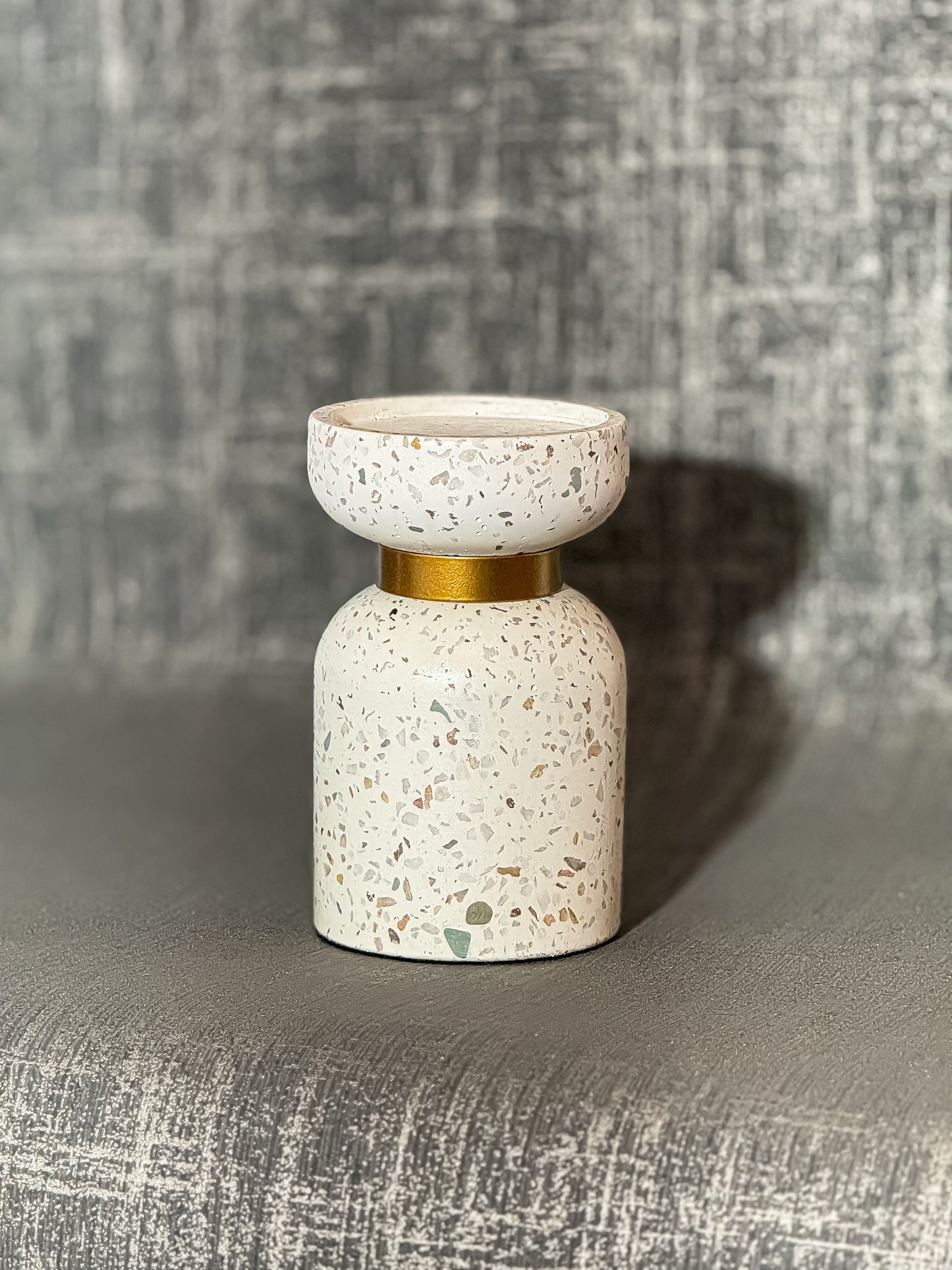 MOTTI Gold Ring Candle Holder